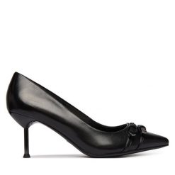 Szpilki Tamaris. Czarne szpilki Tamaris, bez wzorów, bez obcasa, na szpilce, bez zapięcia. Za 409.99 zł.