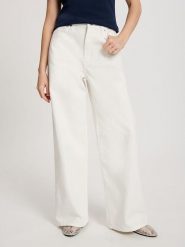 Cross Jeans Dżinsy - Flared fit - w kolorze białym rozmiar: 31W/34L. Białe jeansy Cross Jeans, l, z aplikacjami, z jeansu, klasyczne. Za 104.89 zł.