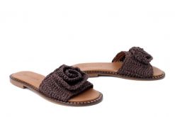 BOCCATO 0633-11 brown textile, klapki damskie. Brązowe klapki Boccato, bez wzorów, bez obcasa, na obcasie, bez zapięcia. Za 250.67 zł.