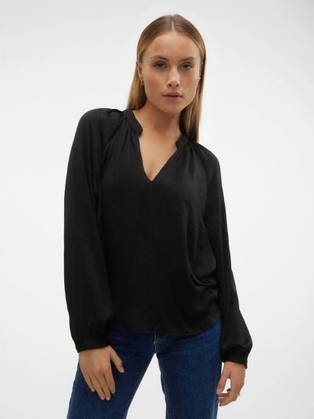 Vero Moda Bluzka w kolorze czarnym rozmiar: M. Czarne bluzki Vero Moda, m, bez wzorów, bez kołnierzyka, bez ramiączek. Za 86.99 zł.