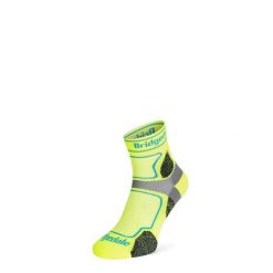 Skarpety do biegania Bridgedale UL T2 COOLMAX 3/4. Żółte skarpetki Bridgedale, bez wzorów, z elastanu. Za 76.99 zł.