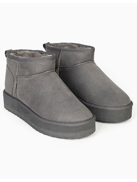 ISLAND BOOT Botki "Miley" w kolorze szarym rozmiar: 40. Szare botki Island Boot, bez wzorów, bez obcasa, bez zapięcia. Za 136.13 zł.