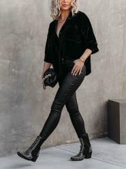 Milan Kiss Aksamitna koszula w kolorze czarnym rozmiar: S. Czarne koszule Milan Kiss, s, bez wzorów, bez kołnierzyka, bez ramiączek. Za 130.99 zł.