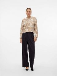 Vero Moda Sweter "New" w kolorze beżowym rozmiar: L. Brązowe swetry Vero Moda, l, bez wzorów, ze splotem, bez ramiączek. Za 83.62 zł.