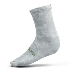 Skarpety limitowana edycja Coolmax® Mains Grey. Szare skarpetki ENDURA, bez wzorów, z materiału. Za 153.50 zł.