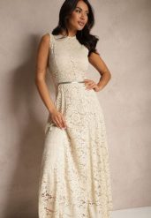 Beżowa Koronkowa Sukienka Taliowana Wilreti. Brązowe sukienki Renee, na spotkanie biznesowe, m, bez wzorów, z koronki, eleganckie, bez kołnierzyka, bez ramiączek, maxi, dopasowane. W wyprzedaży za 132.99 zł.