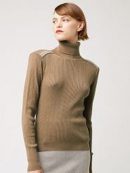 Rodier Golf w kolorze beżowym rozmiar: M. Brązowe swetry Rodier, m, z aplikacjami, z bawełny, klasyczne, bez ramiączek. Za 274.99 zł.