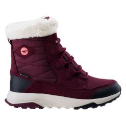 Buty zimowe damskie Hi-Tec Mestia Mid WP Wo's - ciemnoróżowe, Rozmiar buta 39. Czerwone buty sportowe lifestyle Hi-tec, na zimę, bez wzorów, z polaru, sportowe, bez zapięcia. W wyprzedaży za 209.99 zł.