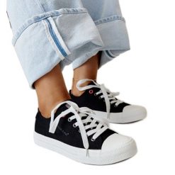 Czarne materiałowe damskie trampki Cross Jeans. Czarne trampki bez wzorów, z jeansu, bez zapięcia. Za 124.54 zł.
