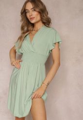Miętowa Sukienka z Wiskozy Jadith. Zielone sukienki Renee, l, bez wzorów, z wiskozy, bez kołnierzyka, bez ramiączek, mini, kopertowe. W wyprzedaży za 48.99 zł.