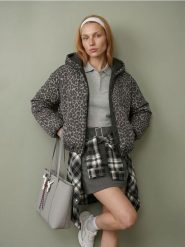 Kurtka puffer z kapturem - wielobarwny. Kurtki Sinsay, l, bez wzorów, z kapturem. Za 109.99 zł.