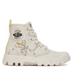 Trapery Palladium. Białe traperki Palladium, bez wzorów, bez obcasa, bez zapięcia. Za 349.99 zł.