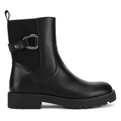 Botki JENNY. Czarne botki Jenny, bez wzorów, bez obcasa, na płaskiej podeszwie, bez zapięcia. Za 135.99 zł.