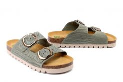 DR. BRINKMANN 700922-07 grun, klapki damskie. Zielone klapki Dr. Brinkmann, bez wzorów, ze skóry, bez obcasa, bez zapięcia. Za 329.90 zł.