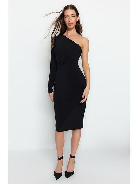 Trendyol Sukienka w kolorze czarnym rozmiar: L. Czarne sukienki Trendyol, l, bez wzorów, bez kołnierzyka, bez ramiączek, midi. Za 52.99 zł.