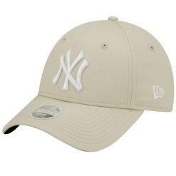 Czapka z daszkiem damska New Era wmns 9FORTY New York Yankees Cap. Brązowe czapki z daszkiem New Era, bez wzorów, sportowe. Za 99.99 zł.