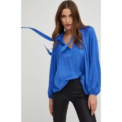 Answear Lab bluzka damska gładka. Niebieskie bluzki Answear Lab, m, bez wzorów, z tkaniny, z asymetrycznym kołnierzem, bez ramiączek. Za 179.99 zł.