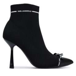 Botki KARL LAGERFELD. Czarne botki KARL LAGERFELD, bez wzorów, bez obcasa, na szpilce, bez zapięcia. Za 834.99 zł.