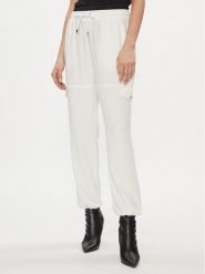 Liu Jo Spodnie materiałowe TA4059 T3784 Écru Relaxed Fit. Spodnie materiałowe Liu Jo, bez wzorów, z materiału. Za 419.99 zł.