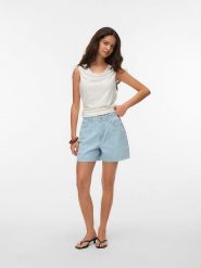 Vero Moda Szorty dżinsowe w kolorze błękitnym rozmiar: S. Niebieskie szorty Vero Moda, bez wzorów, z bawełny, klasyczne. Za 72.95 zł.