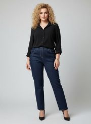 Eleganckie granatowe spodnie Jeangaliny02 o kroju regular PLUS SIZE XXL OVERSIZE JESIEŃ. Spodnie materiałowe Moda Size Plus Iwanek, bez wzorów, z bawełny, eleganckie. Za 199.90 zł.