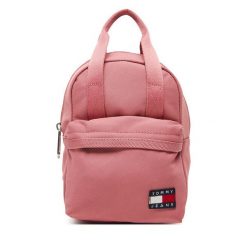 Plecak Tommy Jeans. Czerwone plecaki Tommy Jeans, bez wzorów, z jeansu, bez dodatków. Za 259.99 zł.