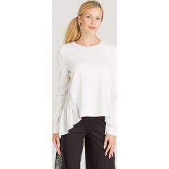 BLUZKA TWINSET. Białe bluzki Twinset, s, z aplikacjami, z materiału, z asymetrycznym kołnierzem, bez ramiączek. Za 609.00 zł.