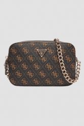 GUESS Brązowa torebka damska Noelle II. Brązowe kopertówki Guess, z aplikacjami, ze skóry ekologicznej, bez dodatków. W wyprzedaży za 419.99 zł.