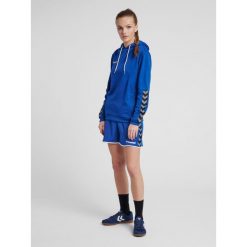 Hummel bluza damska sportowa hml Authentic Poly Hoodie Woman niebieska. Niebieskie bluzy z kapturem Hummel, l, bez wzorów, z kapturem, na fitness i siłownię. Za 97.00 zł.