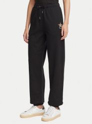 Guess Jeans Spodnie dresowe W6BB37 K6898 Czarny Relaxed Fit. Czarne spodnie dresowe Guess Jeans, z aplikacjami, z bawełny. Za 299.99 zł.