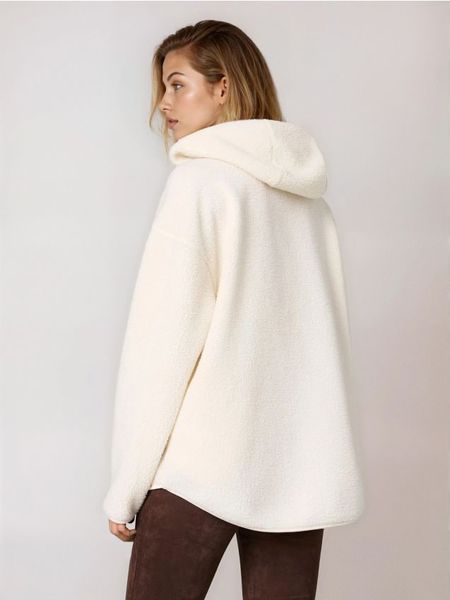Bluza sherpa z kapturem - kremowy. Białe bluzy Sinsay, l, bez wzorów, z kapturem. Za 59.99 zł.