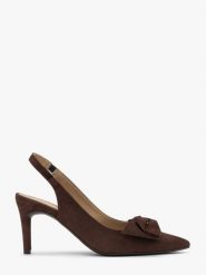 Welurowe czółenka typu slingback z kokardą OFELIA. Brązowe czółenka Ryłko, bez wzorów, z gumy, bez obcasa, na szpilce, bez zapięcia. Za 379.99 zł.