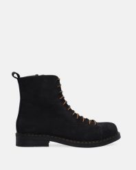 CZARNE TRZEWIKI Z NUBUKU 617310 NUB BLACK. Czarne botki Venezia, bez wzorów, z nubiku, bez obcasa, bez zapięcia. Za 299.00 zł.