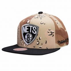 Czapka z daszkiem Mitchell & Ness NBA Brooklyn Nets Choco Camo -BNEYYPPPCAMO. Brązowe czapki z daszkiem Mitchell & Ness, bez wzorów, sportowe. Za 89.00 zł.