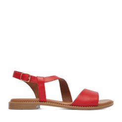 Sandały Lasocki. Czerwone sandały Lasocki, bez wzorów, bez obcasa, na płaskiej podeszwie, bez zapięcia. Za 139.99 zł.