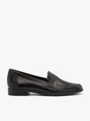 Ciemnobrązowe eleganckie mokasyny. Brązowe mokasyny Ryłko, bez wzorów, ze skóry. Za 379.99 zł.