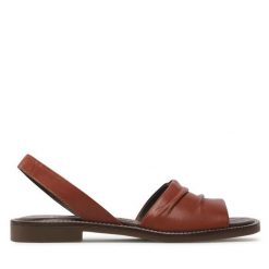 Sandały Bata. Brązowe sandały Bata, bez wzorów, bez obcasa, na płaskiej podeszwie, bez zapięcia. Za 219.99 zł.
