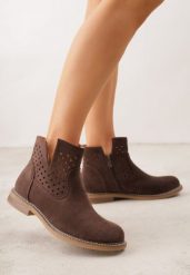 Brązowe Płaskie Botki Sztyblety z Ażurowym Wzorem ze Skórzaną Wkładką Terisina. Brązowe botki Born2be, w ażurowe wzory, eleganckie, bez obcasa, na płaskiej podeszwie, bez zapięcia. Za 169.99 zł.