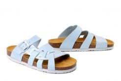 DR. BRINKMANN 700804-55 hellblau, klapki damskie. Niebieskie klapki Dr. Brinkmann, bez wzorów, bez obcasa, bez zapięcia. Za 148.67 zł.