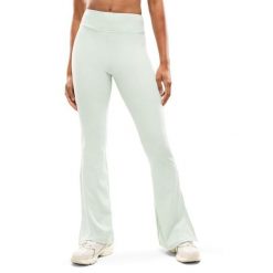 Damskie legginsy sportowe z rozszerzaną nogawką Fitness Siroko Icardi Green. Zielone legginsy SIROKO, l, bez wzorów, z tkaniny, z podwyższonym stanem, na fitness i siłownię. Za 176.00 zł.