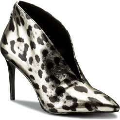 Szpilki GUESS - Boana FLBOA3 LEP09 LEOPA. Botki marki Guess. W wyprzedaży za 389.00 zł.