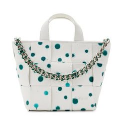 Torebka Desigual. Białe torebki klasyczne Desigual, bez wzorów, klasyczne, bez dodatków. Za 289.99 zł.