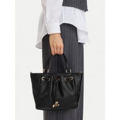 Torebka Beverly Hills Polo Club. Czarne torebki klasyczne Beverly Hills Polo Club, bez wzorów, klasyczne, bez dodatków. Za 229.99 zł.