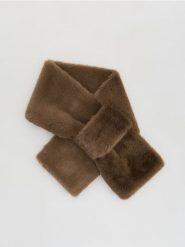 Szalik z imitacji futra - brązowy. Brązowe szaliki i kominy Reserved, bez wzorów. Za 89.99 zł.