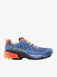 Buty turystyczne damskie La Sportiva Akyra II. Brązowe buty trekkingowe La Sportiva, bez wzorów, bez zapięcia, outdoorowe. Za 686.39 zł.