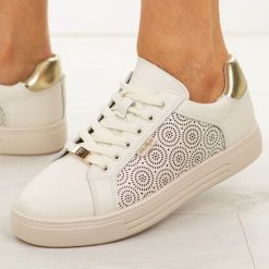 Beżowe skórzane półbuty damskie Filippo Dp7592/26. Brązowe półbuty wsuwane Filippo, na jesień, w ażurowe wzory, z jeansu, eleganckie, z okrągłym noskiem, bez obcasa, na koturnie. W wyprzedaży za 192.72 zł.