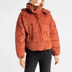 LEE PUFFER JACKET DAMSKA KURTKA SZTRUKSOWA BURNT OCRA L56VMGOM. Kurtki Lee, l, bez wzorów, ze sztruksu, bez kaptura. Za 359.99 zł.