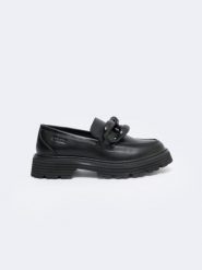 Mokasyny damskie loafersy z ozdobnym łaŅcuchem czarne LL274580 906. Czarne mokasyny BIG STAR, bez wzorów, z syntetyku. W wyprzedaży za 179.99 zł.