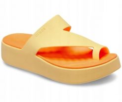Klapki Dla Dorosłych Crocs Getaway Platform Toe Loop. Brązowe klapki Crocs, bez wzorów, z materiału, bez obcasa, bez zapięcia. Za 159.99 zł.