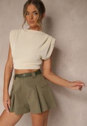 Zielone Szorty High Waist z Kieszeniami Typu Cargo Aloviane. Zielone szorty Renee, z aplikacjami, eleganckie. W wyprzedaży za 71.99 zł.